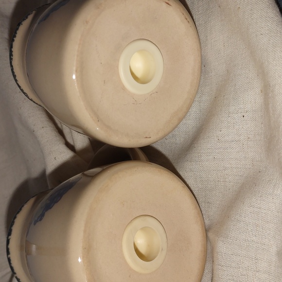 Salt and pepper shakers - Picture 3 of 5